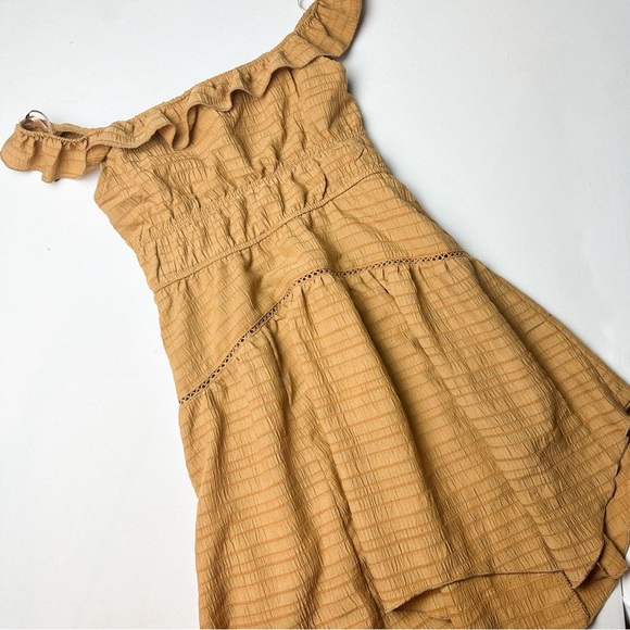 Wild Fable Off Shoulder Ruffle Mini Dress‎ Tiered Mustard women’s XS - Picture 1 of 4